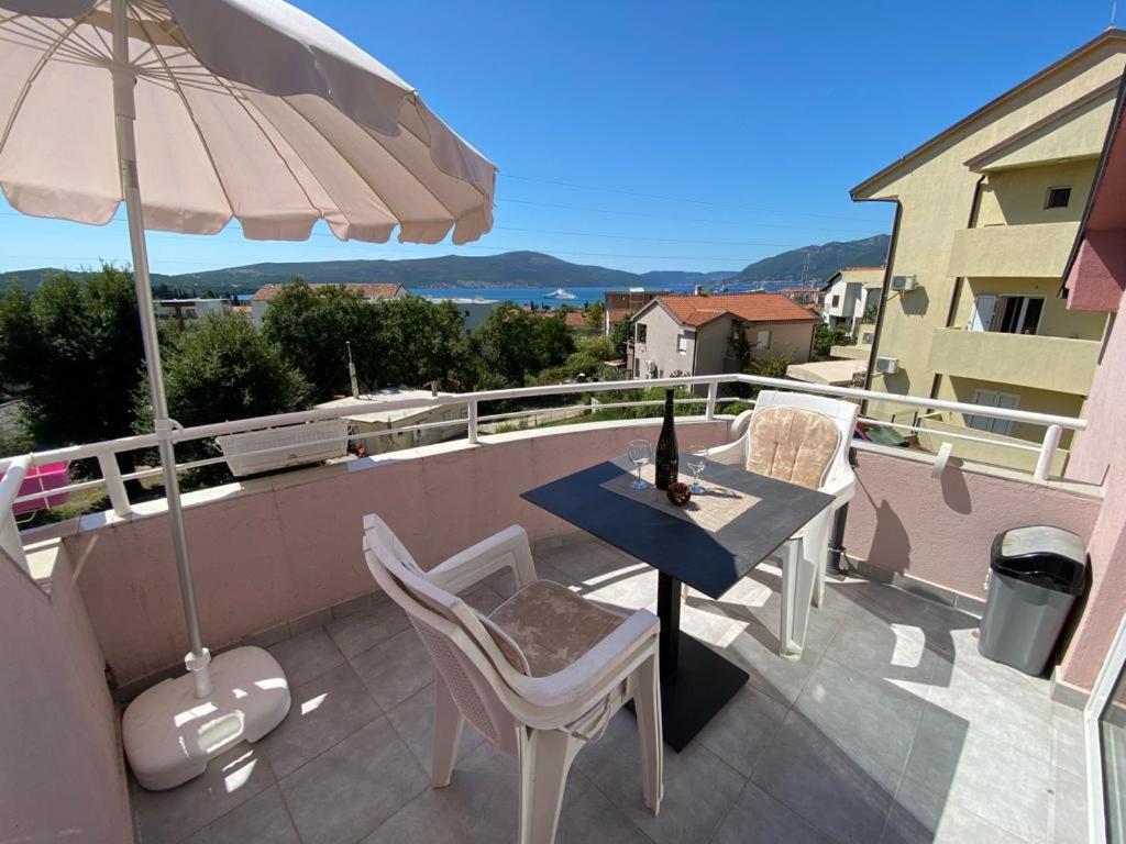 Apartments Kuc Tivat Kültér fotó